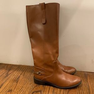 Brown boots size 8